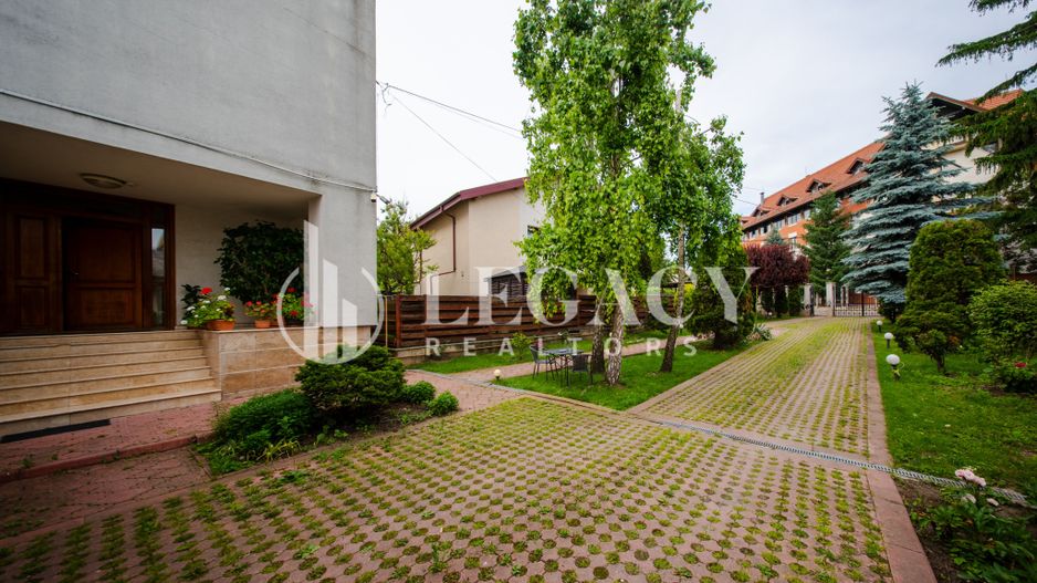Vilă Exclusivistă în Copou – 680 mp Utili | Teren 1.414 mp - Poză 24