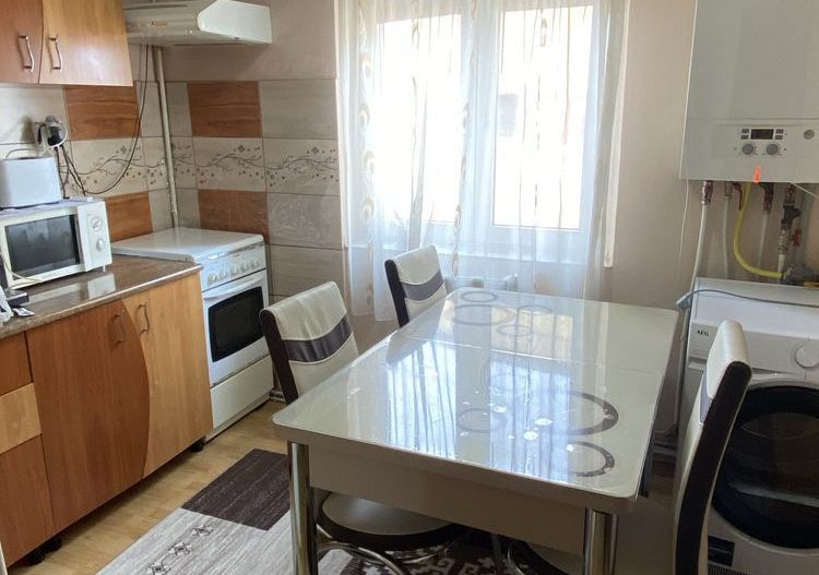 Apartament 3 camere, 70 mp, 2 bai, et.3, boxa, Cetate,  Mercur - Poză 3