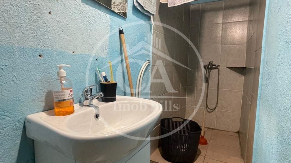 Casa de vânzare cu 7 camere in zona Nufarul, Oradea - Poză 30