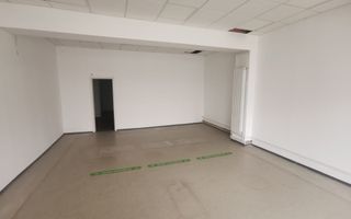 Spațiu comercial 150 mp | Vedere la parc | Vitrină 8 m | Vad intens - Poză 2