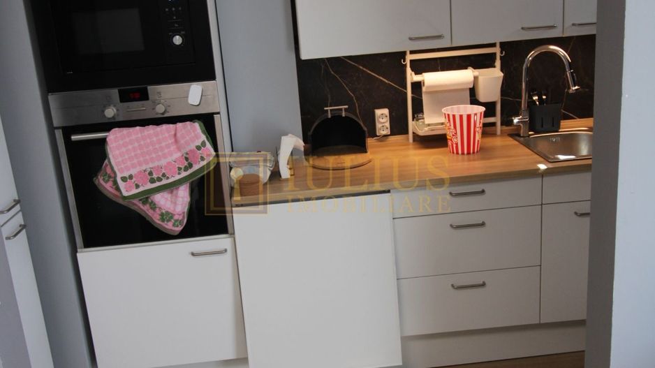 Ideal pentru doctori, asistente, vizavi de spitalul judetean, centrala proprie - Poză 9