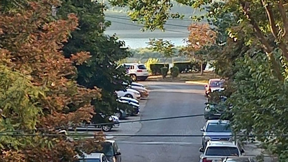 Vand-schimb apartament Mazepa 1 cu casa în Galati - Poză 12