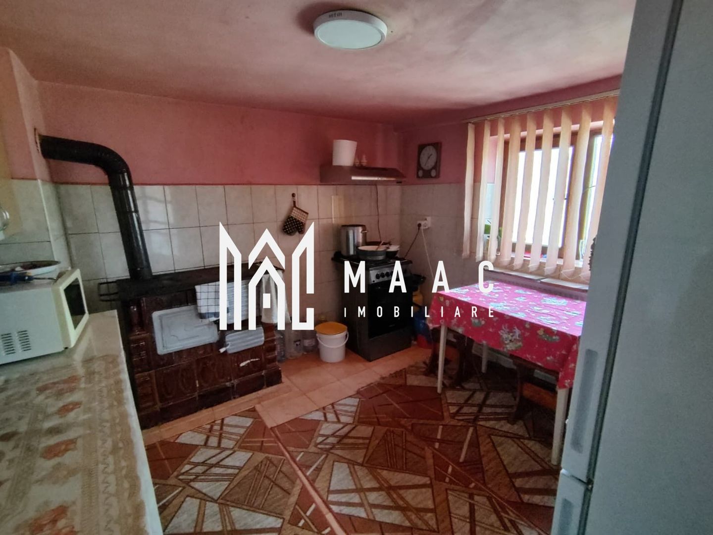 Casa Vantului si 8000 metri patrati in Abrud - Poză 14