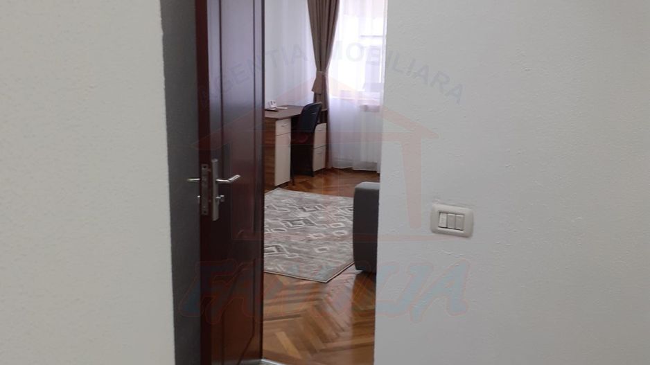 De închiriat – Apartament 2 camere ultracentral, Galați - Poză 8