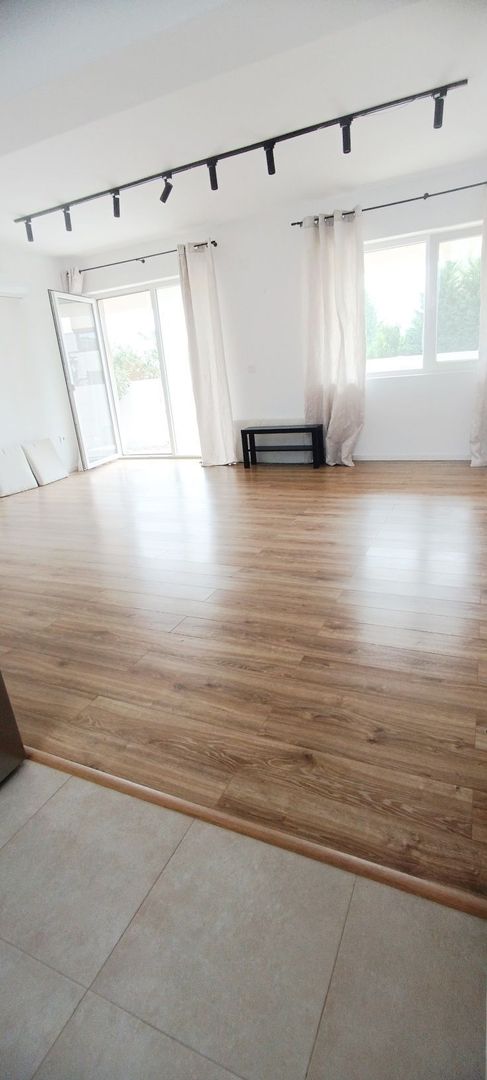 Vilă Duplex Tunari de inchiriat / Curte +Parcare - Poză 5