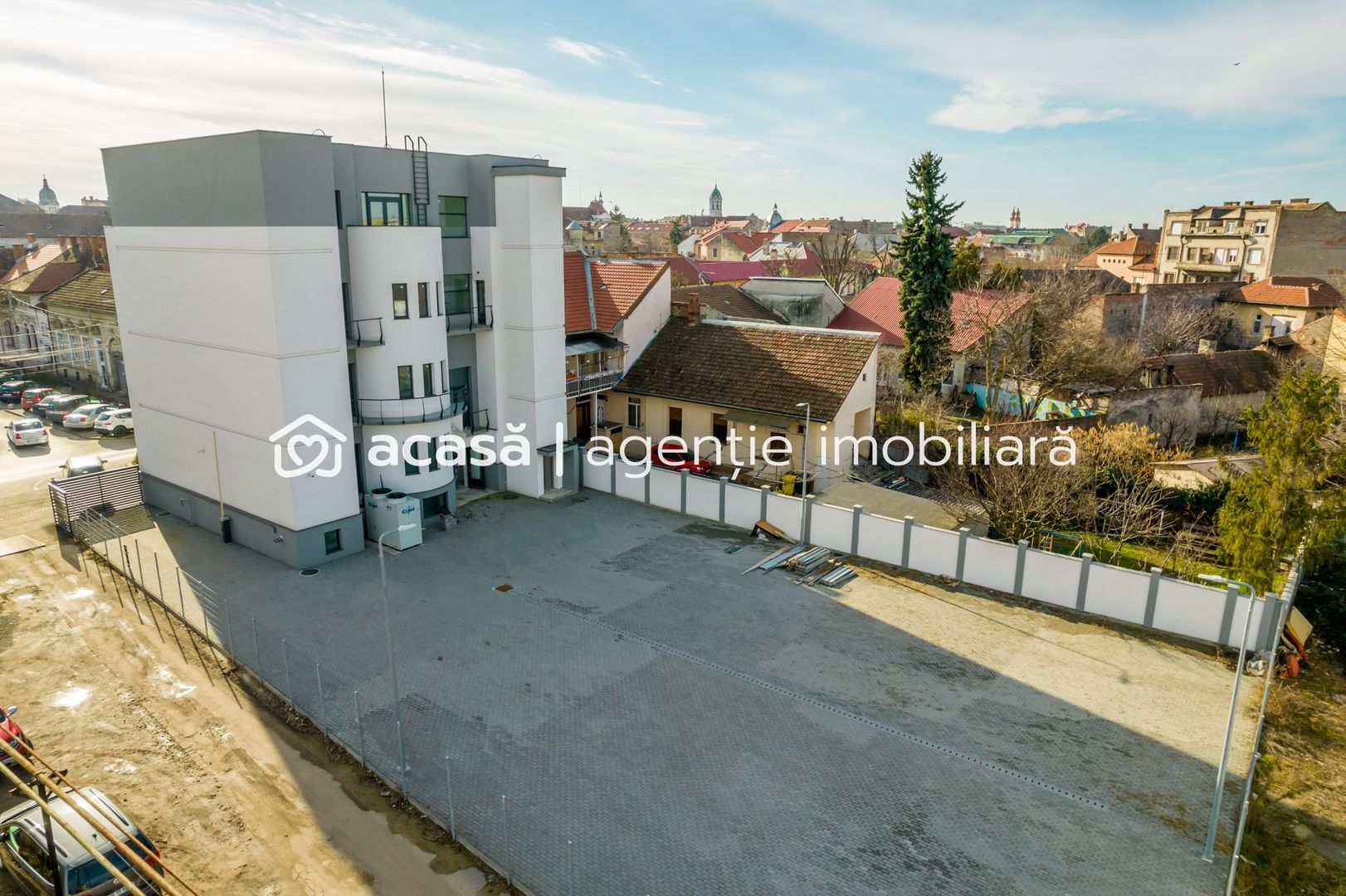 Clădire în zonă ultracentrală a Aradului - Poză 5