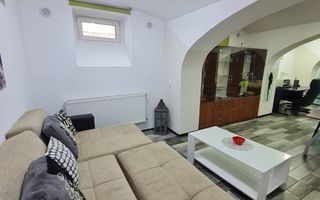 Apartament open-space pretabil pentru birou sau de locuit - Poză 1