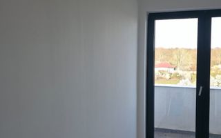 Apartament 3 camere și loc de parcare - Poză 11