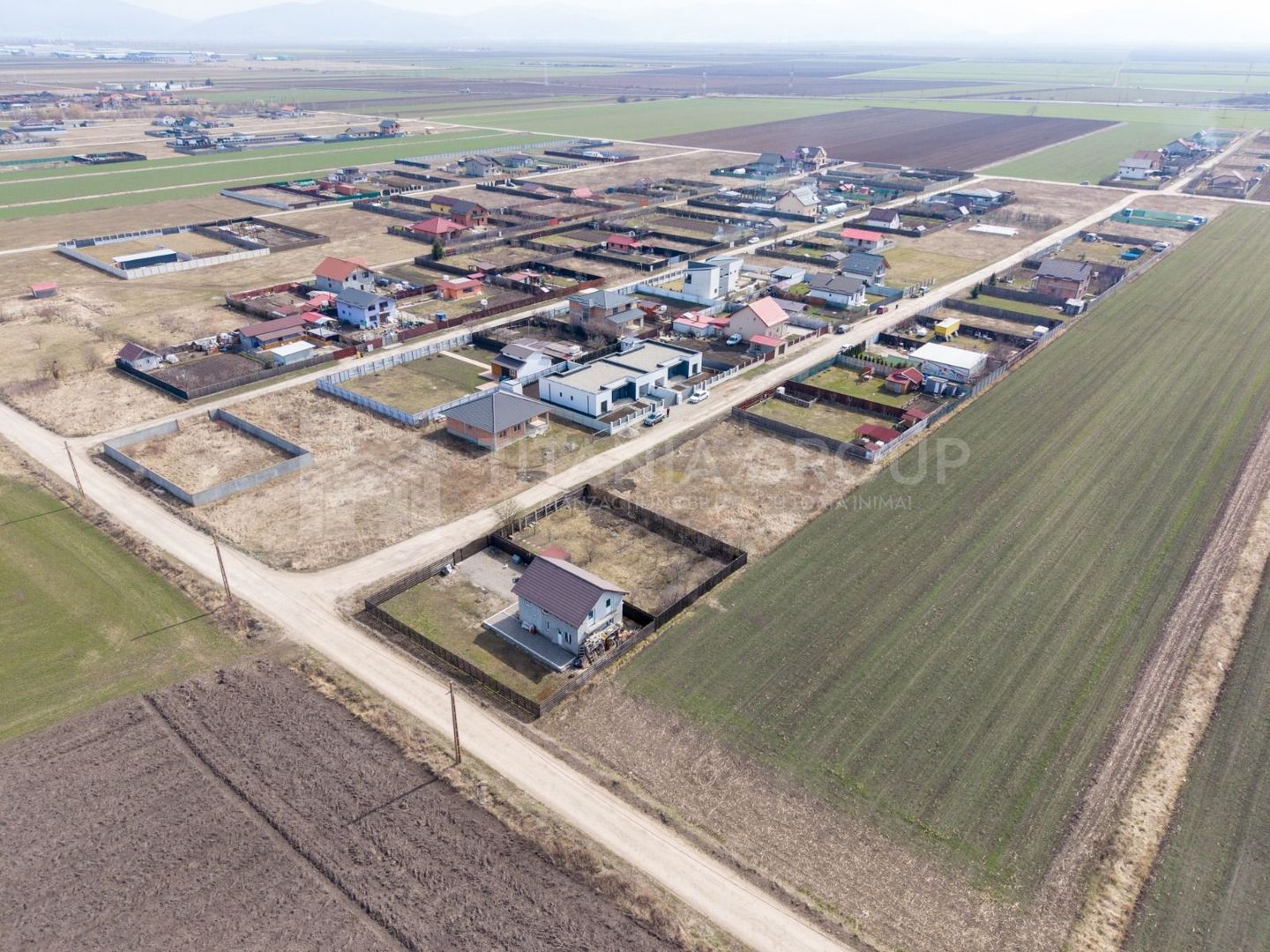 Teren 500 mp, împrejmuit, curent și internet pe teren, cu proiect și autorizație - Poză 18