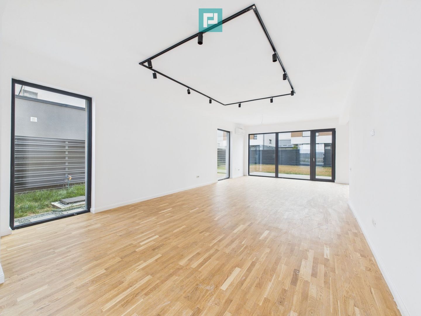 Casă în ansamblu rezidențial cu 5 camere, Tunari, aproape de oraș - Poză 20