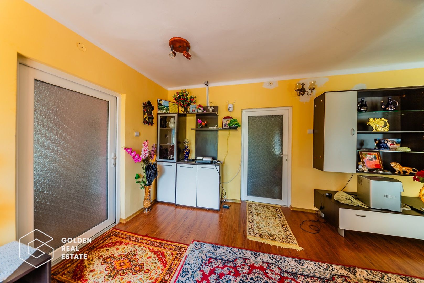 Casa situata in comuna Seitin, la cheie - Poză 19