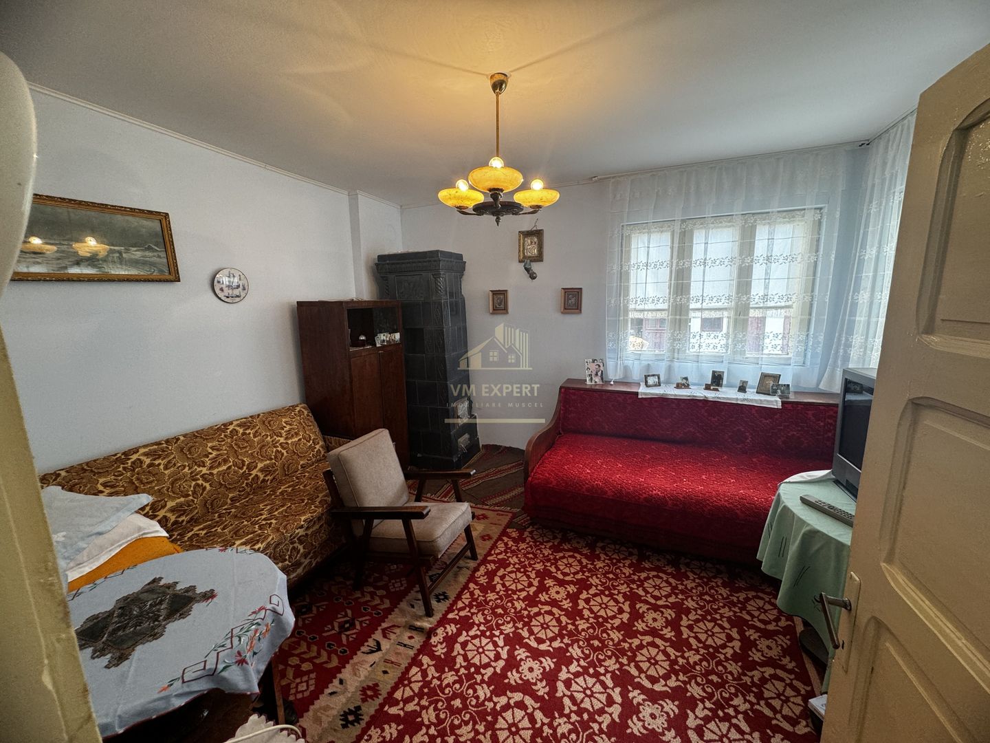 CASA 3 CAMERE, PLUS ANEXE, TEREN 2141 MP, BEREVOIESTI, ARGES - Poză 7