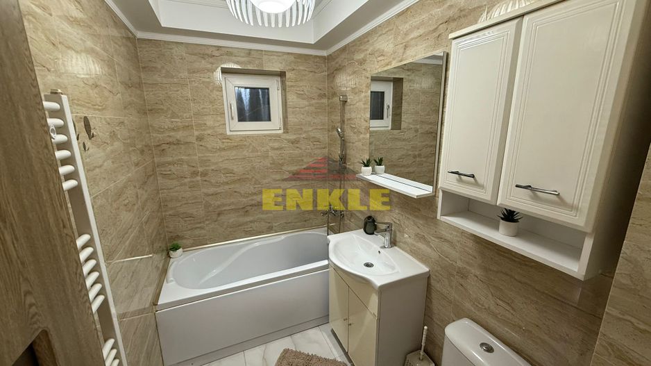 De inchiriat apartament cu 3 camere, zona Unirii. - Poză 7