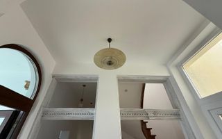 Vilă elegant renovata pentru business de prestigiu - Poză 11