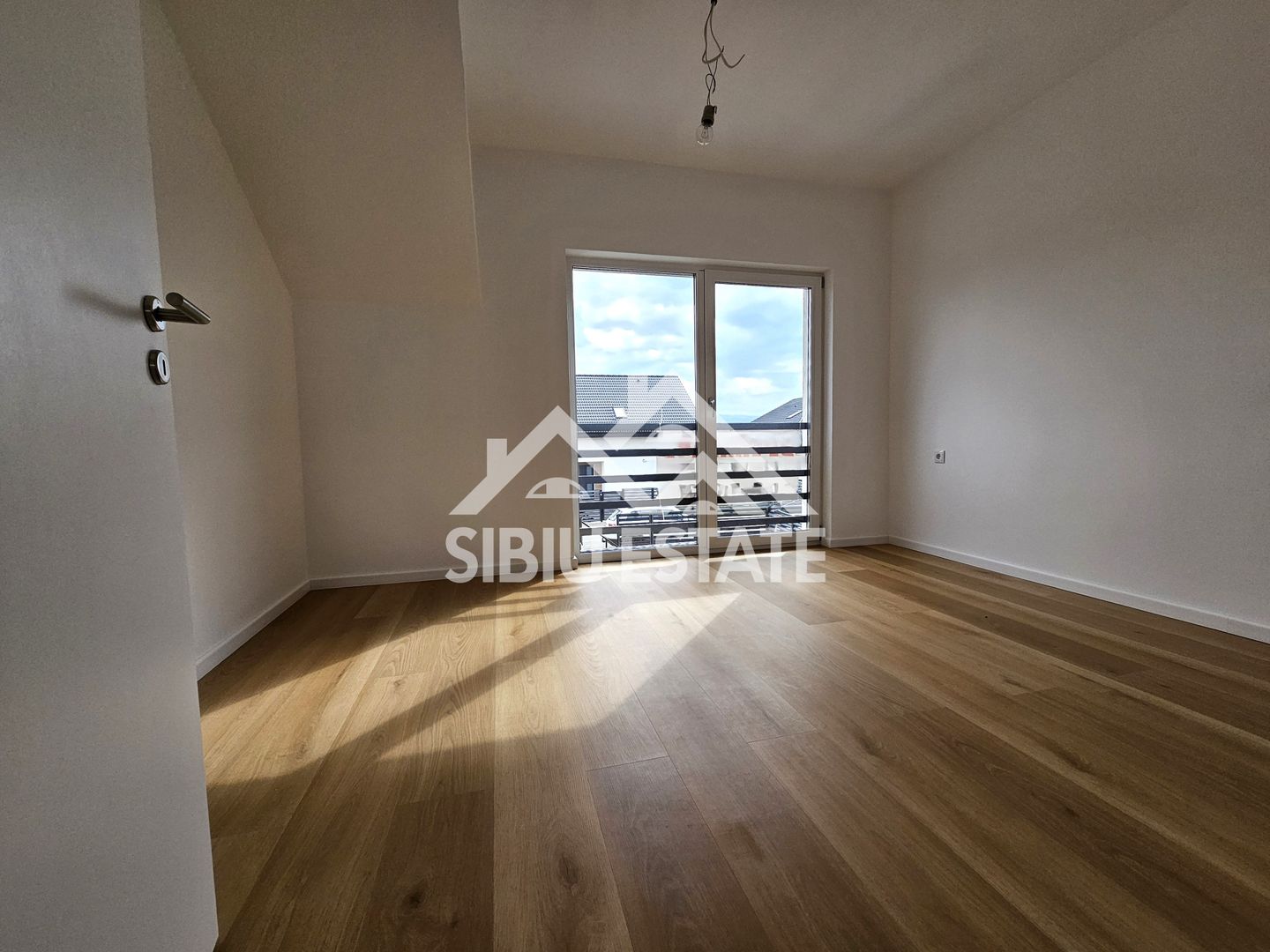 Casa LA CHEIE mutare rapida - Poză 18