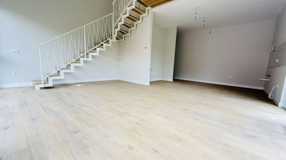 Complexul Studențesc | 3 camere | Scară interioară | 94 mp | Parcare privata - Poză 3