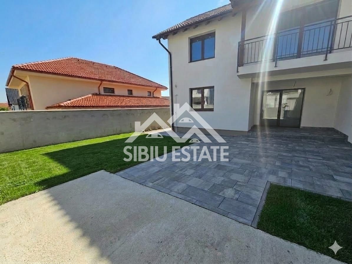 Casa noua 4 camere, 2 bai, terasa, curte si magazie - Poză 2