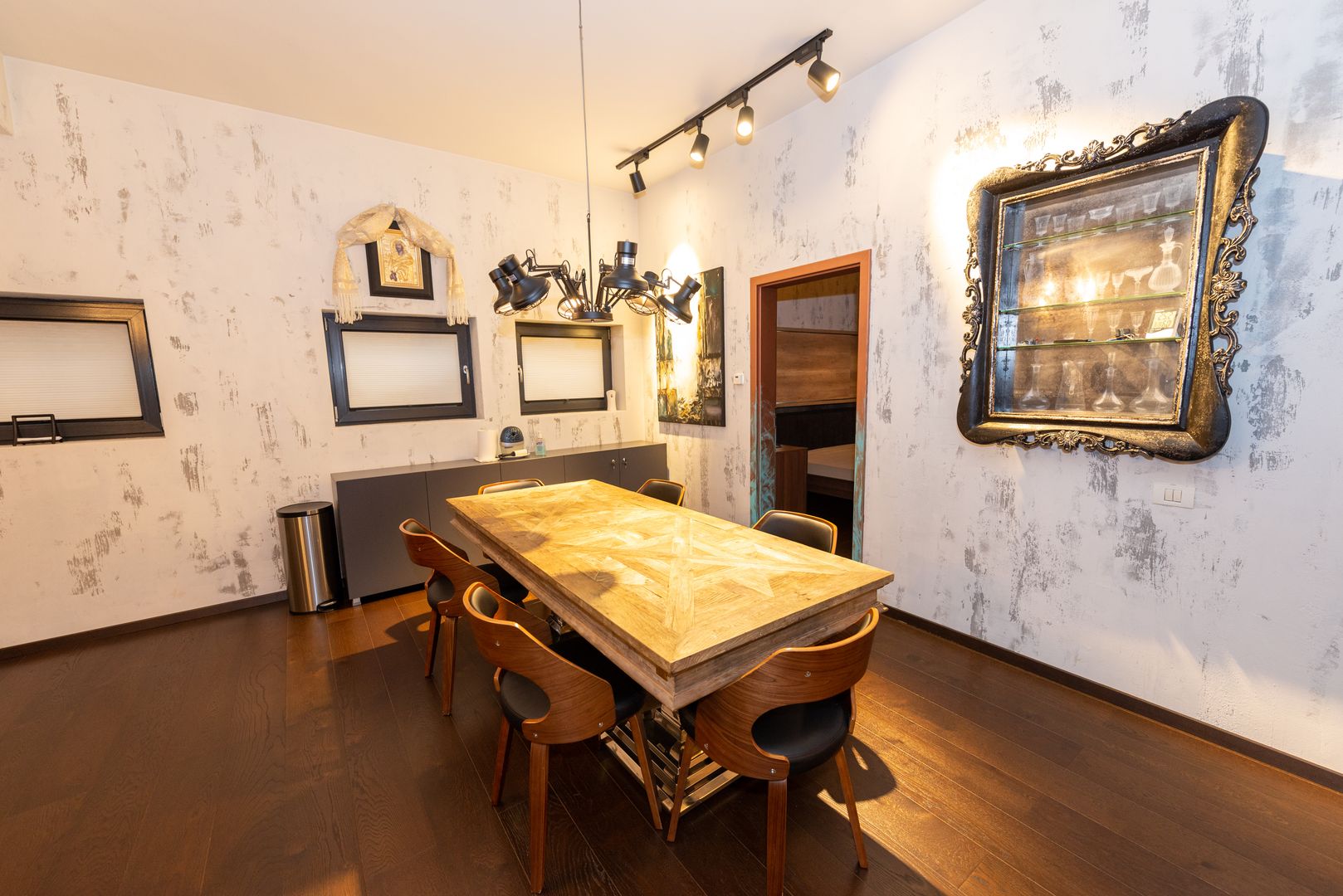 Inchiriere Apartament 4 camere, mobilat si utilat lux, zona Libertatii - Poză 6