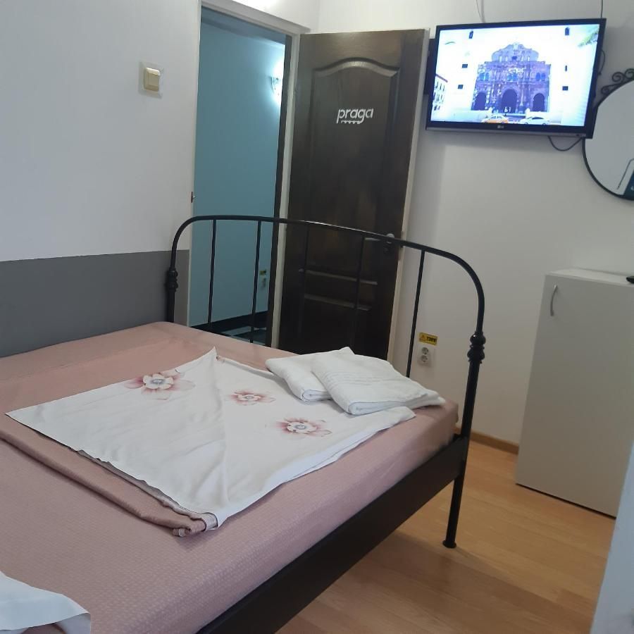 PENSIUNE 10 CAMERE DE ÎNCHIRIAT - BUCUREȘTI - Poză 24