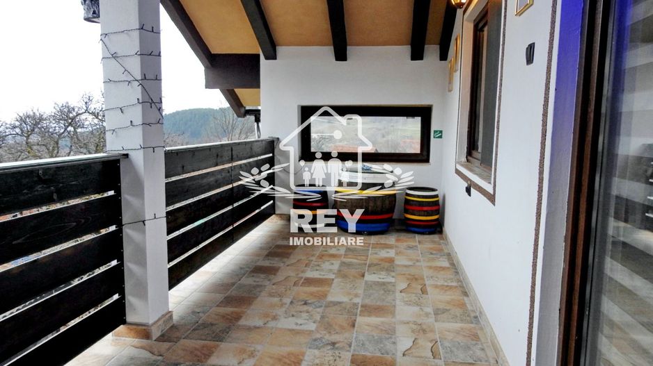 Casa de vacanta / Pensiune de vânzare la 12km de Sibiu - Poză 4