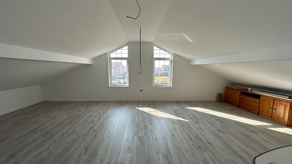 Casa individuala Dumbravita P+ M/ Teren 955 mp cu 2 fronturi - Poză 3