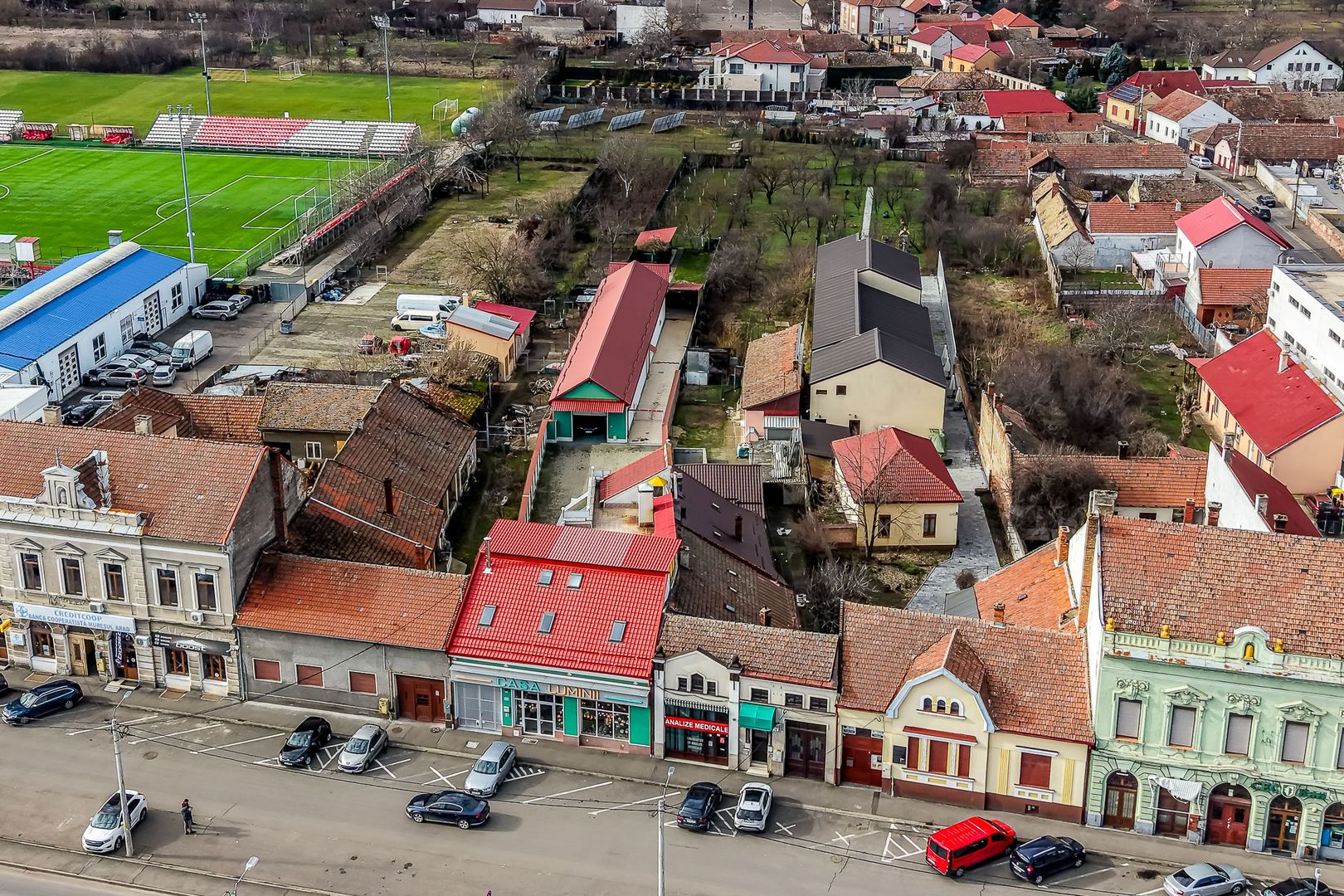 Spațiu comercial,  hala, si un penthouse în centrul Aradului Nou - Poză 4