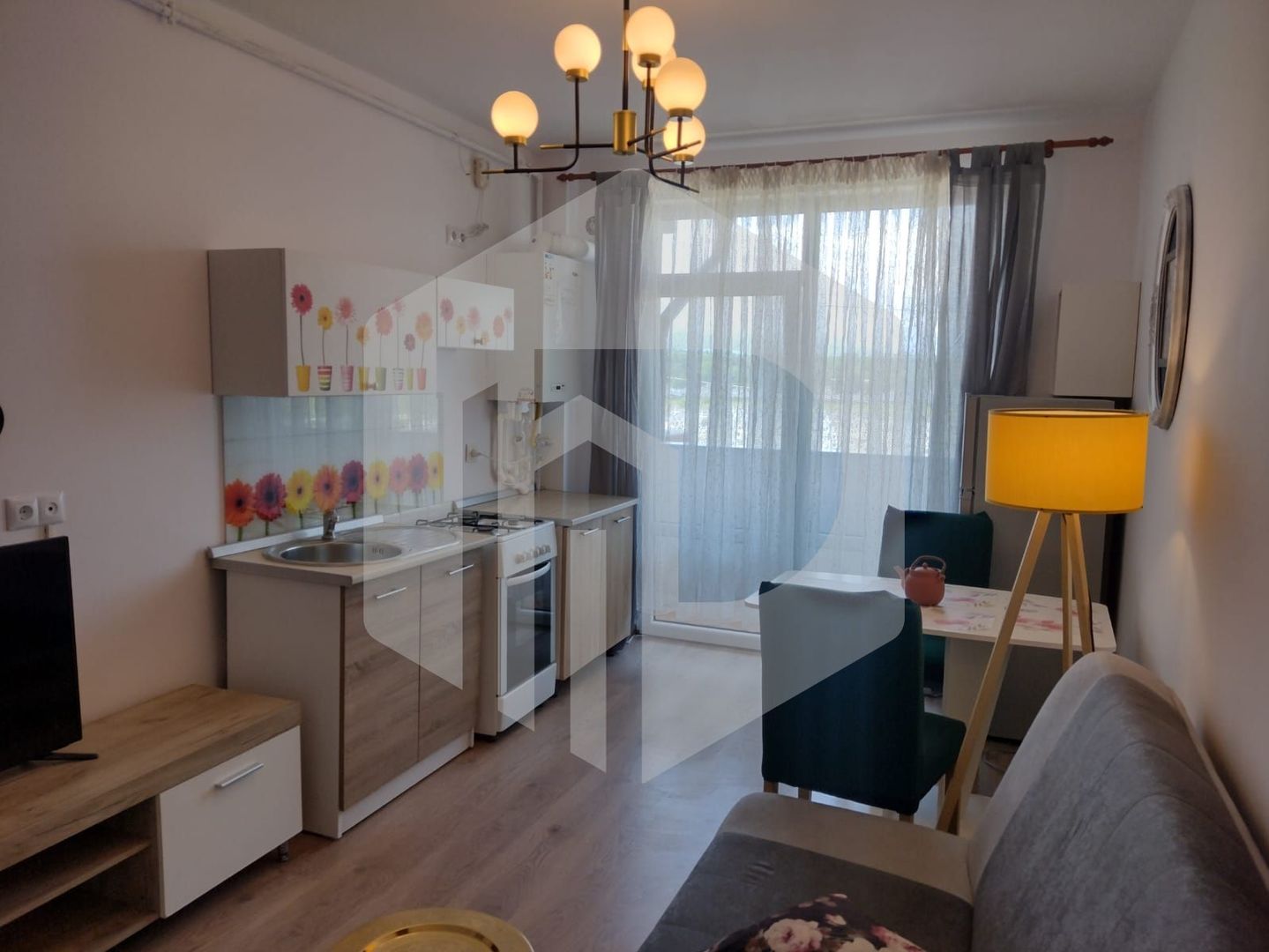 Apartament | 2 Camere | 30mpu | Etaj 3 | Calea Cisnadiei - Mandra - Poză 2