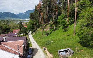 Apartament tip casă la curte, lângă pădure – Zărnești - Poză 9