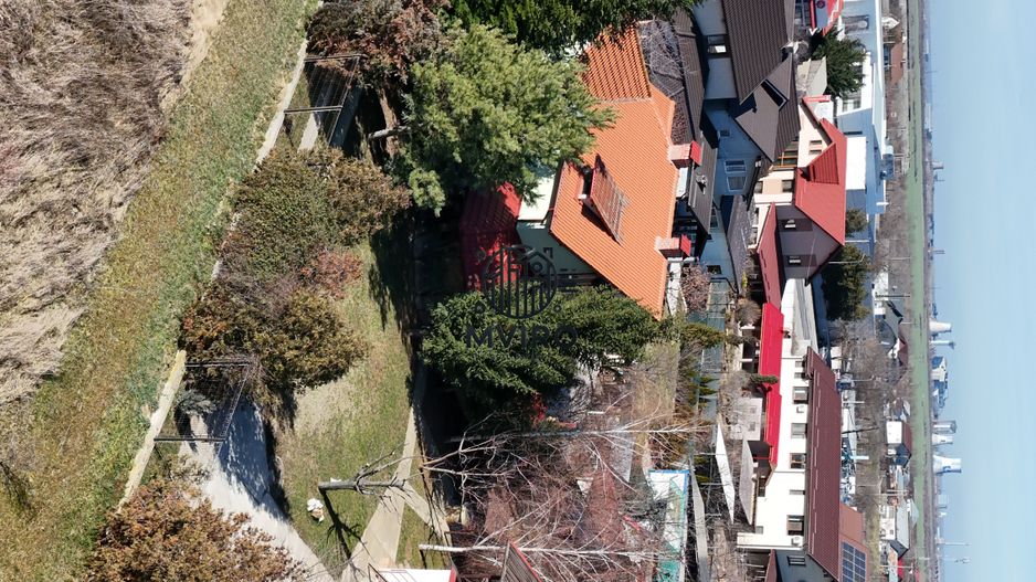 Casa de vanzare in Targoviste - 5 camere, 2 garaje, teren generos - Poză 27