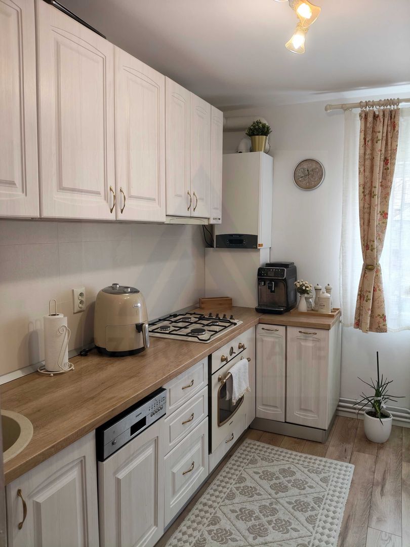 Apartament ultrafinisat 60 mp utili cu bucatarie inchisa zona Terezian - Poză 5