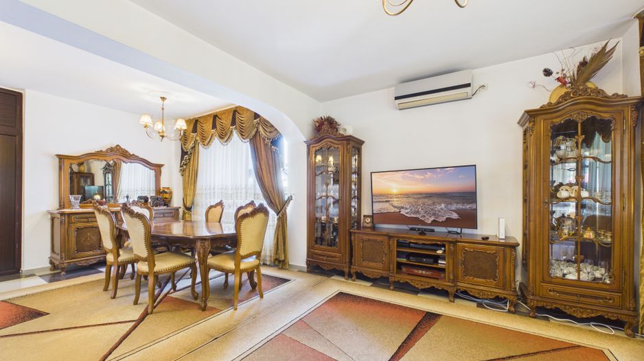 Vilă 10 camere + spațiu comercial | teren 1.300 mp | Otopeni 23 August - Poză 4