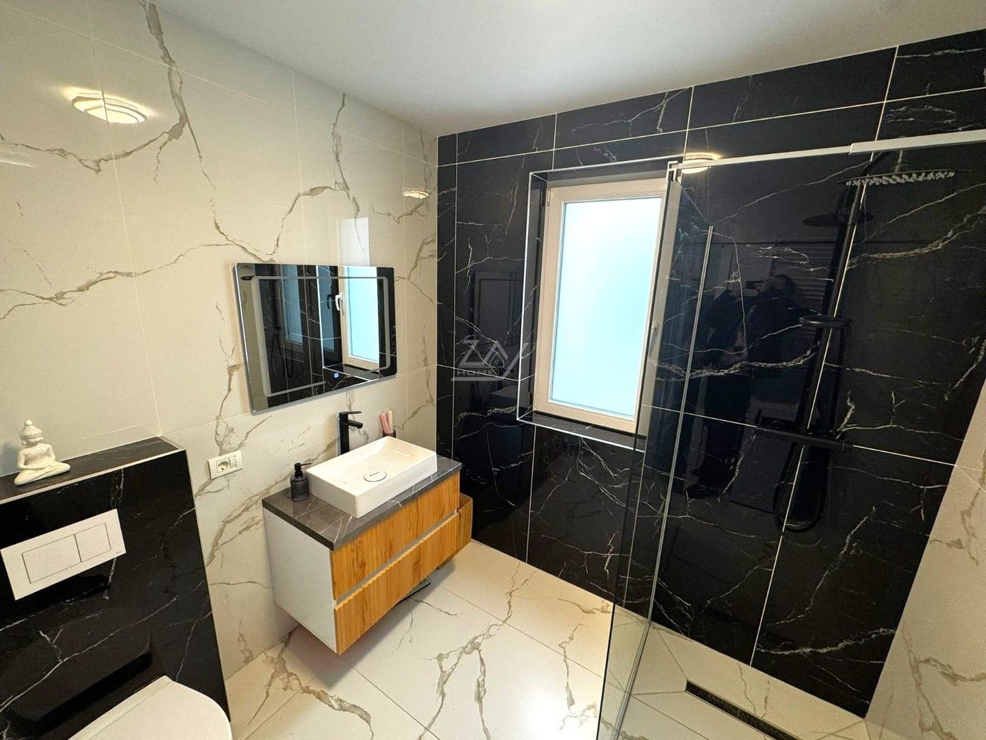 Mobilat si utilat. Decomandat. Clima. Spatiu de depozitare. - Poză 5