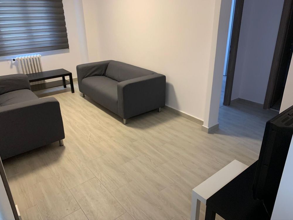Vand apartament  3 camere - Poză 2