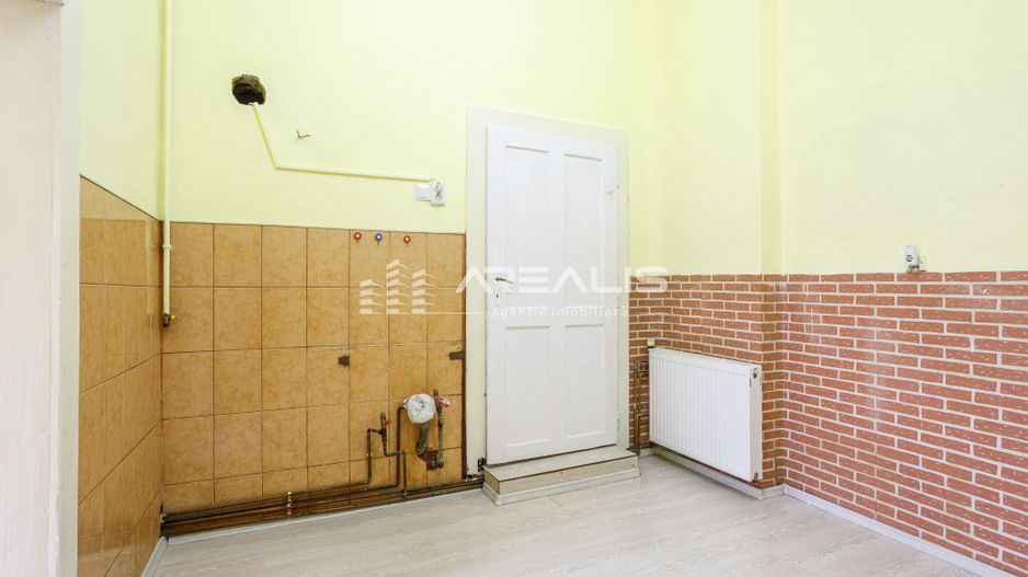 Apartament 2 camere ultracentral, cu loc de parcare - Poză 3