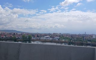Penthouse pe malul lacului, cu terasă panoramică 90 mp - Poză 2