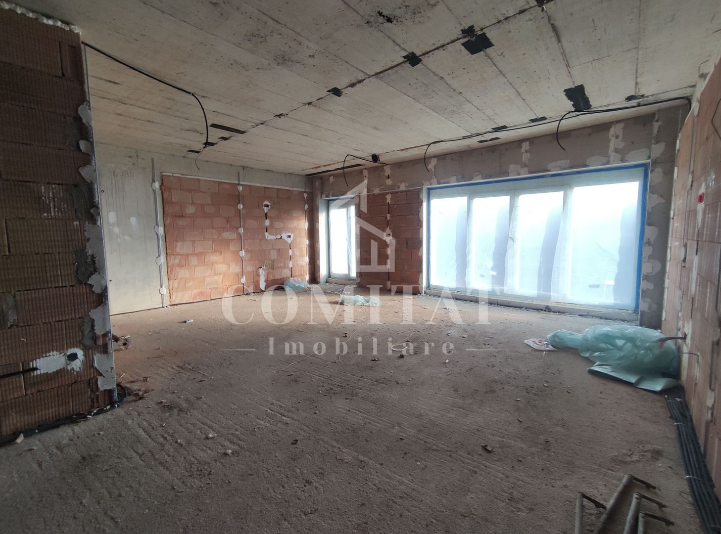 Apartament cu 3 camere | 100 mp | Europa - Poză 3