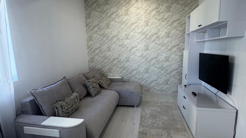 Apartament modern 2 camere cu parcare – Str. Biruinței, 550 €/lună - Poză 1