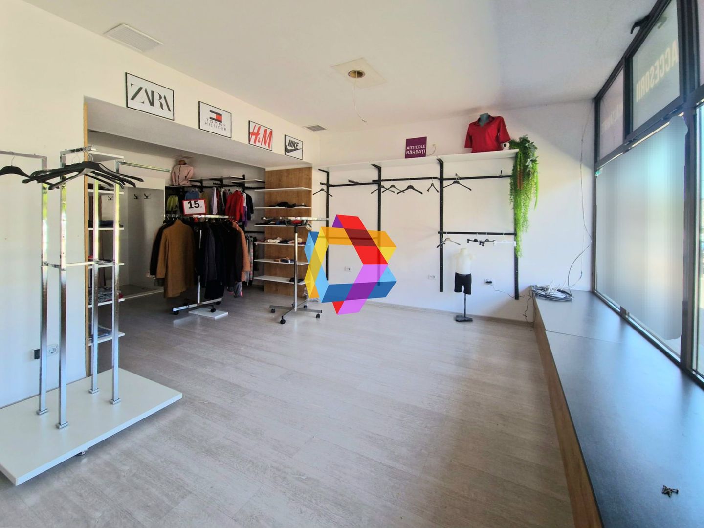 Spatiu comercial cu vad de închiriat Brasov - 60 mp  # plus-imo.ro - Poză 3