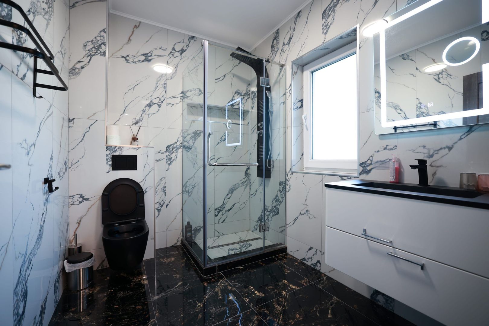 Apartament PREMIUM 3 camere 50 mp - Parcare - Iulius Mall - Poză 5