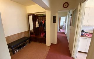 Vanzare un apartament spațios cu 3 camere, situat în Cluj-Napoca. - Poză 3