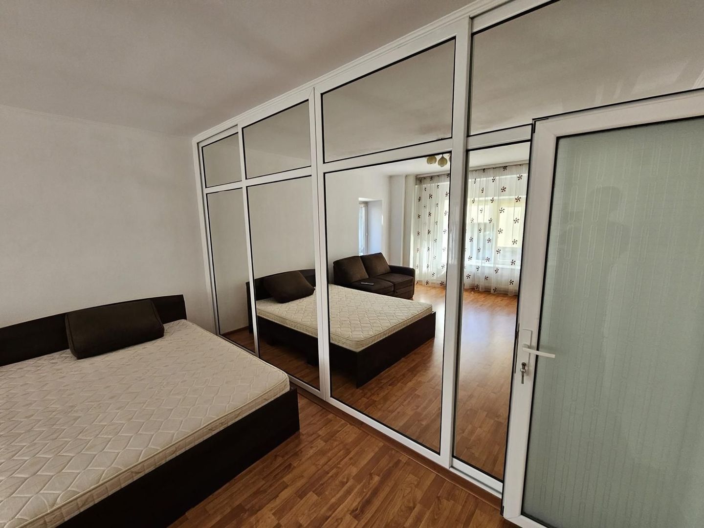 GARSONIERA- UNIRII, METROU 11 MINUTE, MOBILAT MODERN - Poză 2