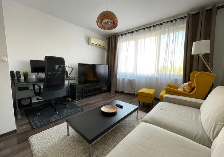 Apartament 2 camere de vânzare  |  Decomandat | Mobilat | Vedere Superbă - Poză 1