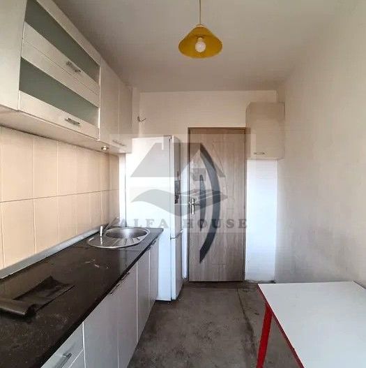 Apartament cu trei camere, zona Racadau 77 mp , etaj intermediar - Poză 4