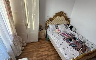 Vand apartament 3 camere - Poză 2