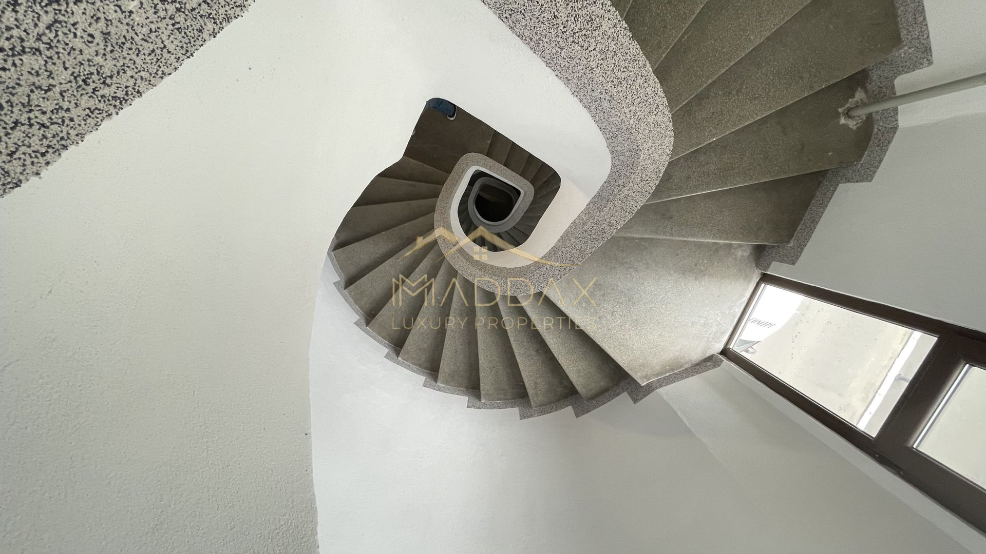 Vila S+P+2=M//Cladire birouri***7 camere//300 mp***Calea Grivitei - Poză 24