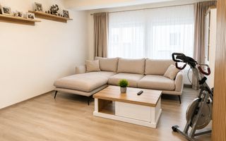 Duplex Spațios cu 3 Dormitoare și Curte Amenajată | - Poză 1