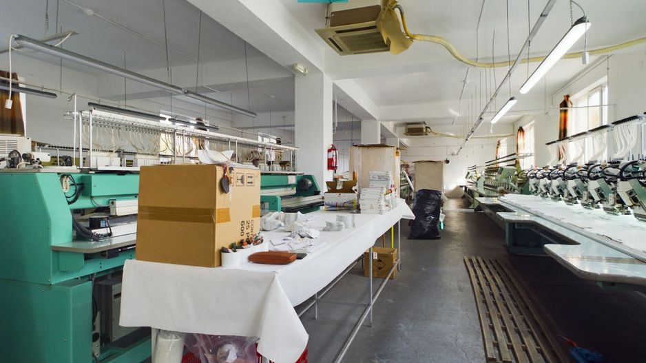 Clădire cu destinație comercială în Grădiște - Poză 11