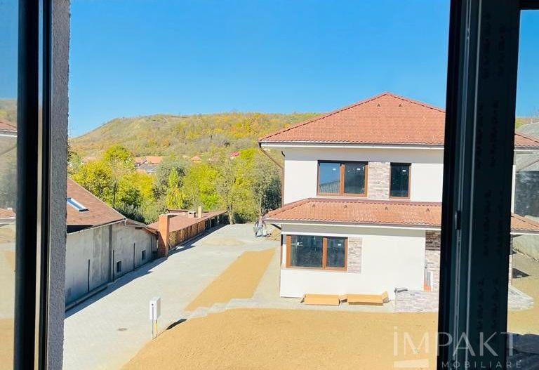 Ansamblu de 3 case la vanzare  in Chinteni! - Poză 12