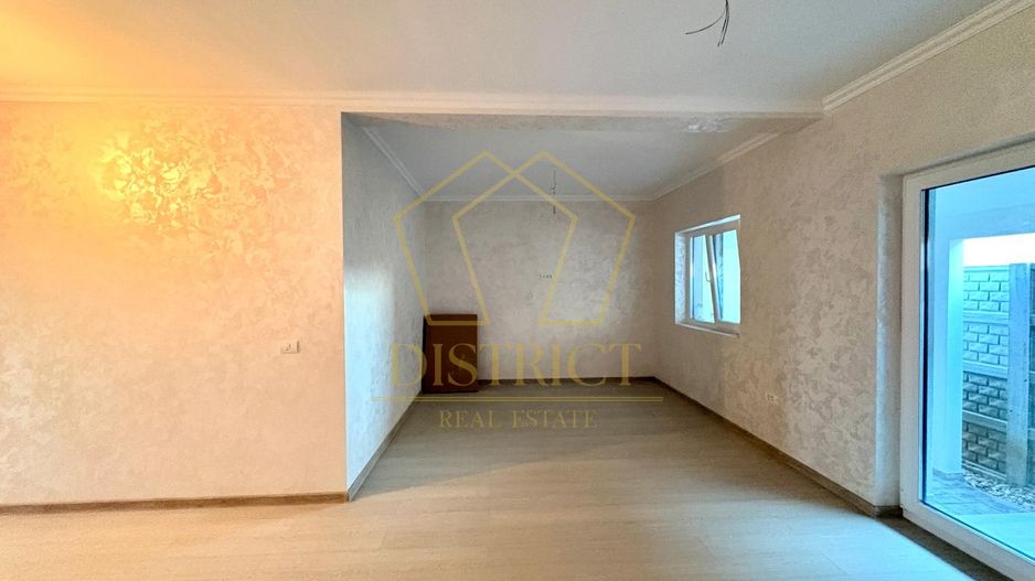 Duplex cu 4 camere si bucătărie închisă | Mosnita Veche - Poză 2