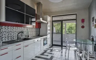 Vilă de arhitectură cu piscină, garaje și teren de 800 mp - Poză 20